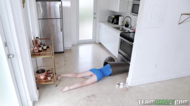 Мачо трахнул в киску подругу - #2