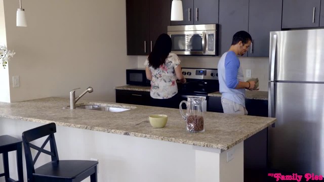 Секс сводных брата и сестры - #1