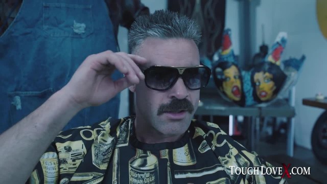 Жесткий секс в гараже - #1