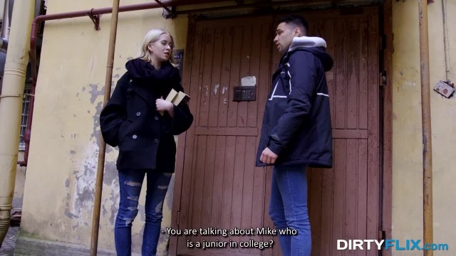 Скромная девка обожает секс - #1